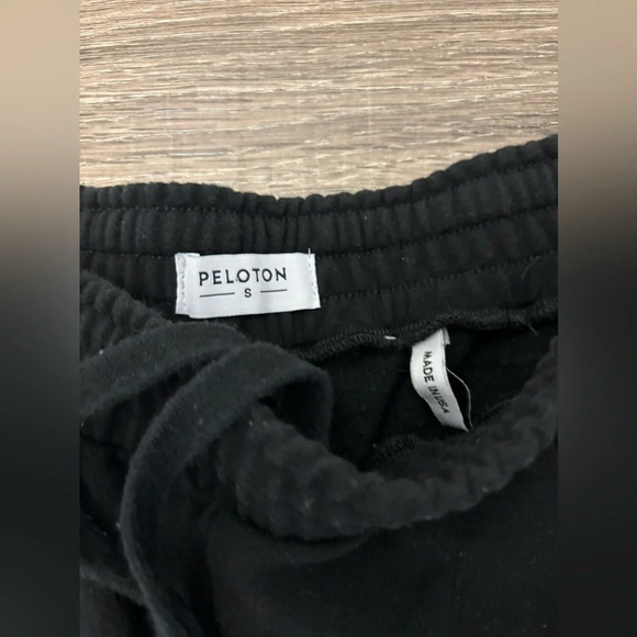 Peloton Uptown Vibes Black Logo Stripe Shorts Size S - Picture 2 of 3